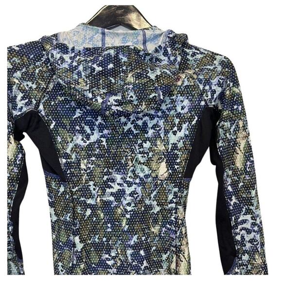 Lululemon 1/2 Zip Long Sleeve Pullover Hoodie | Floral Sport | Small - Picture 9 of 16